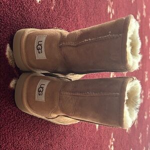 UGG Chestnut Boots with Cream Fur